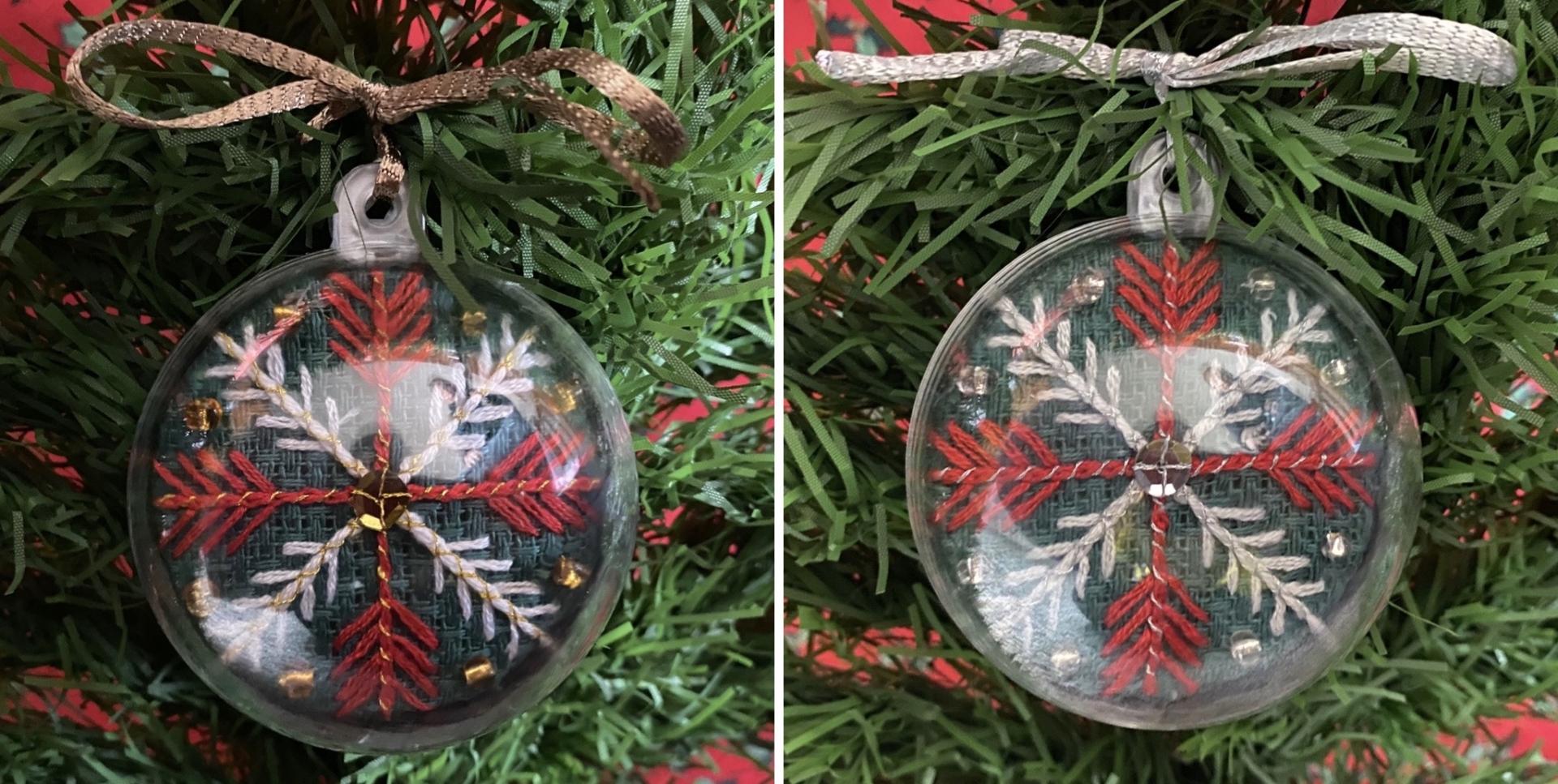 13c boule de noel flocon vert
