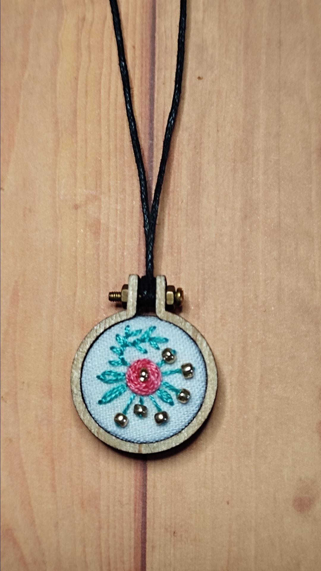 8 pendentif rose