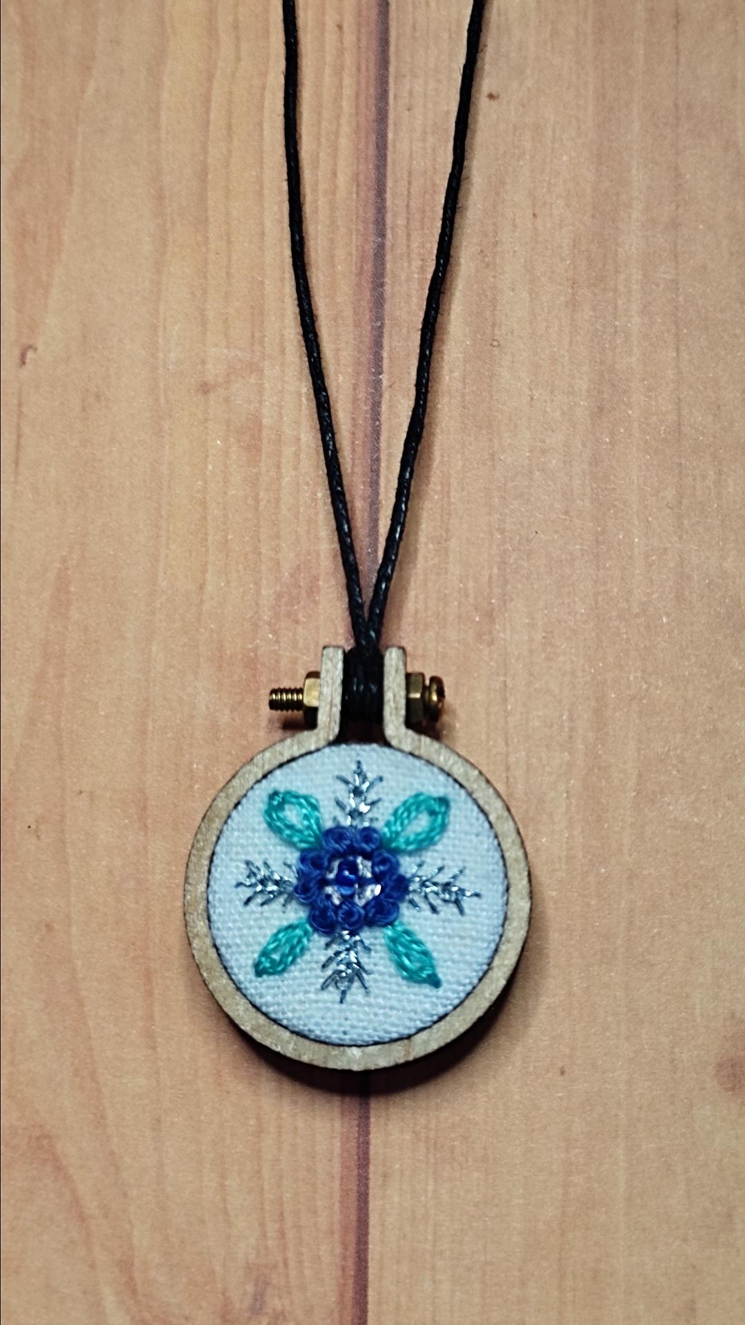 9 pendentif fleur