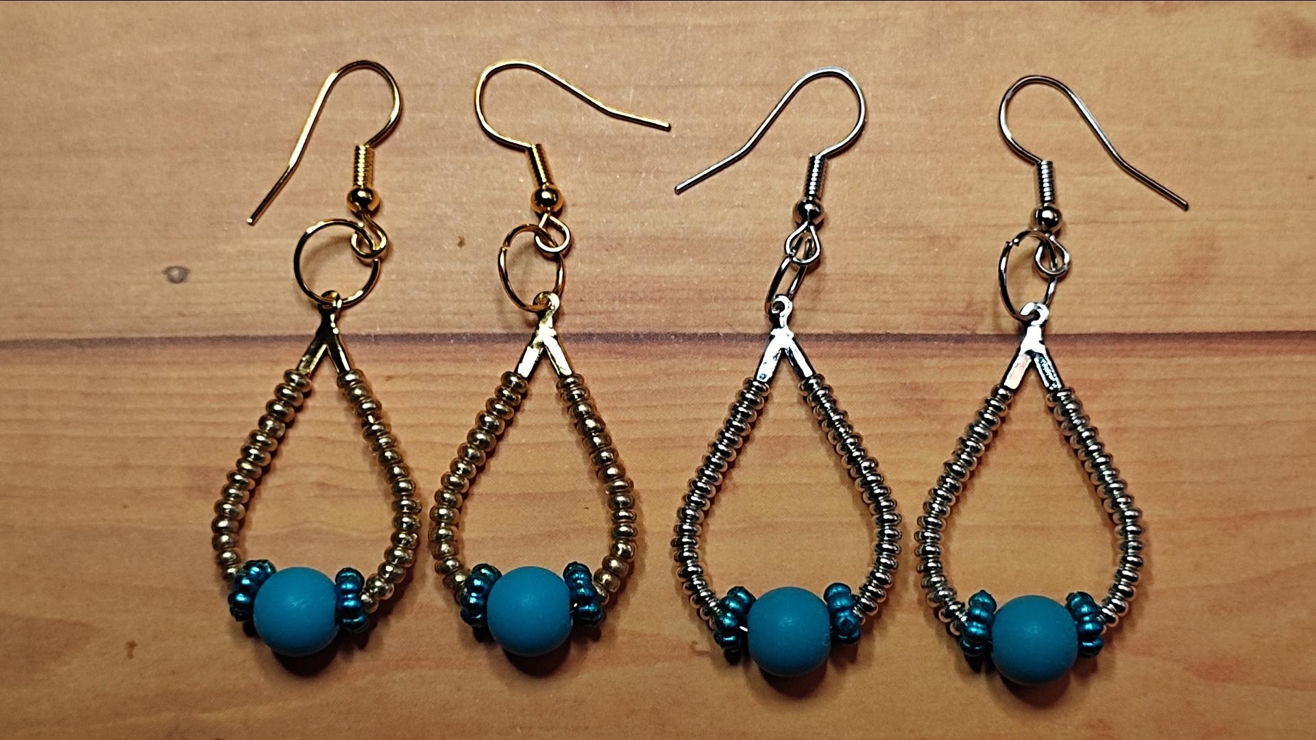 Petites gouttes turquoise